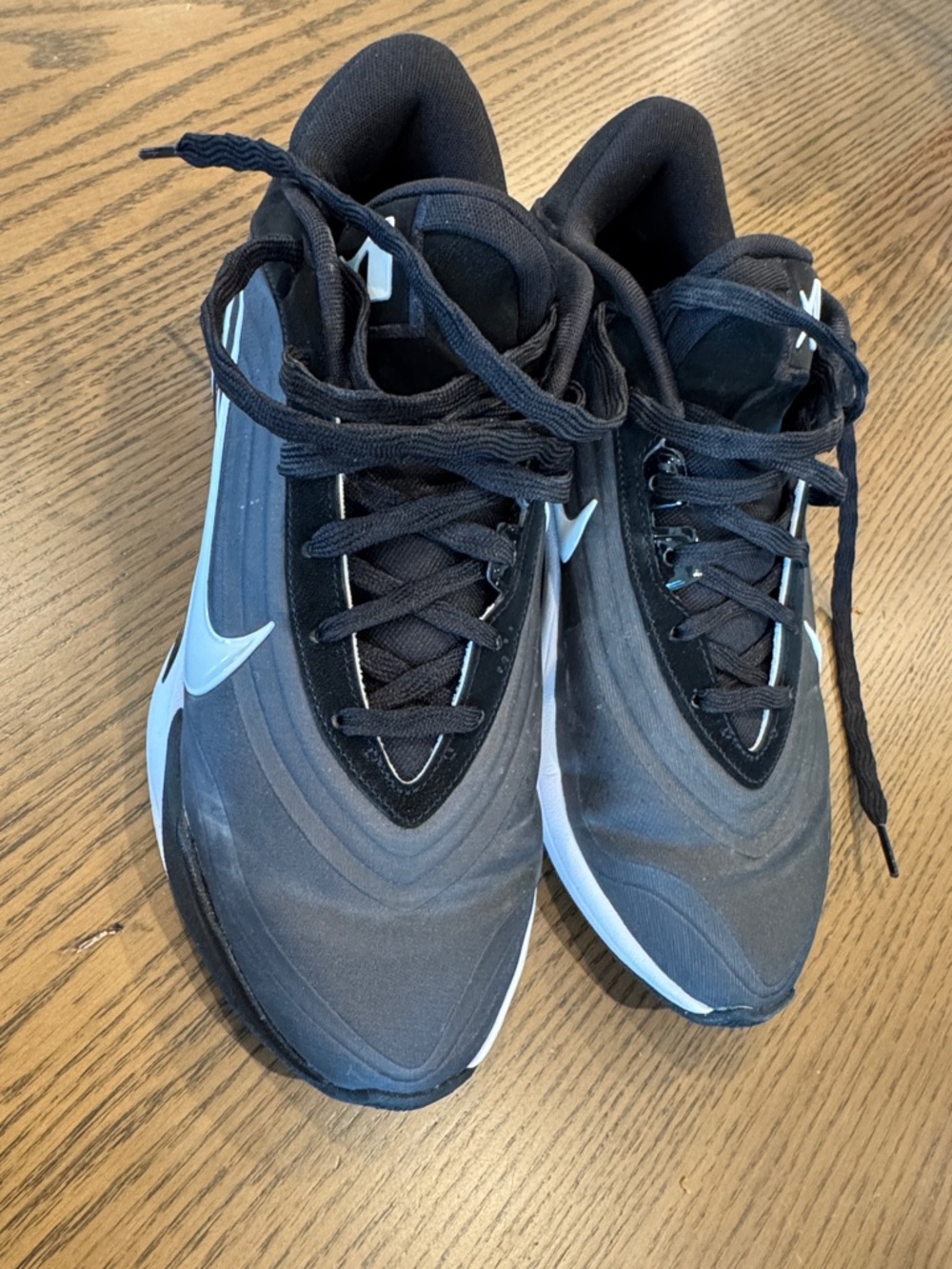 Nike Men’s Black sneakers